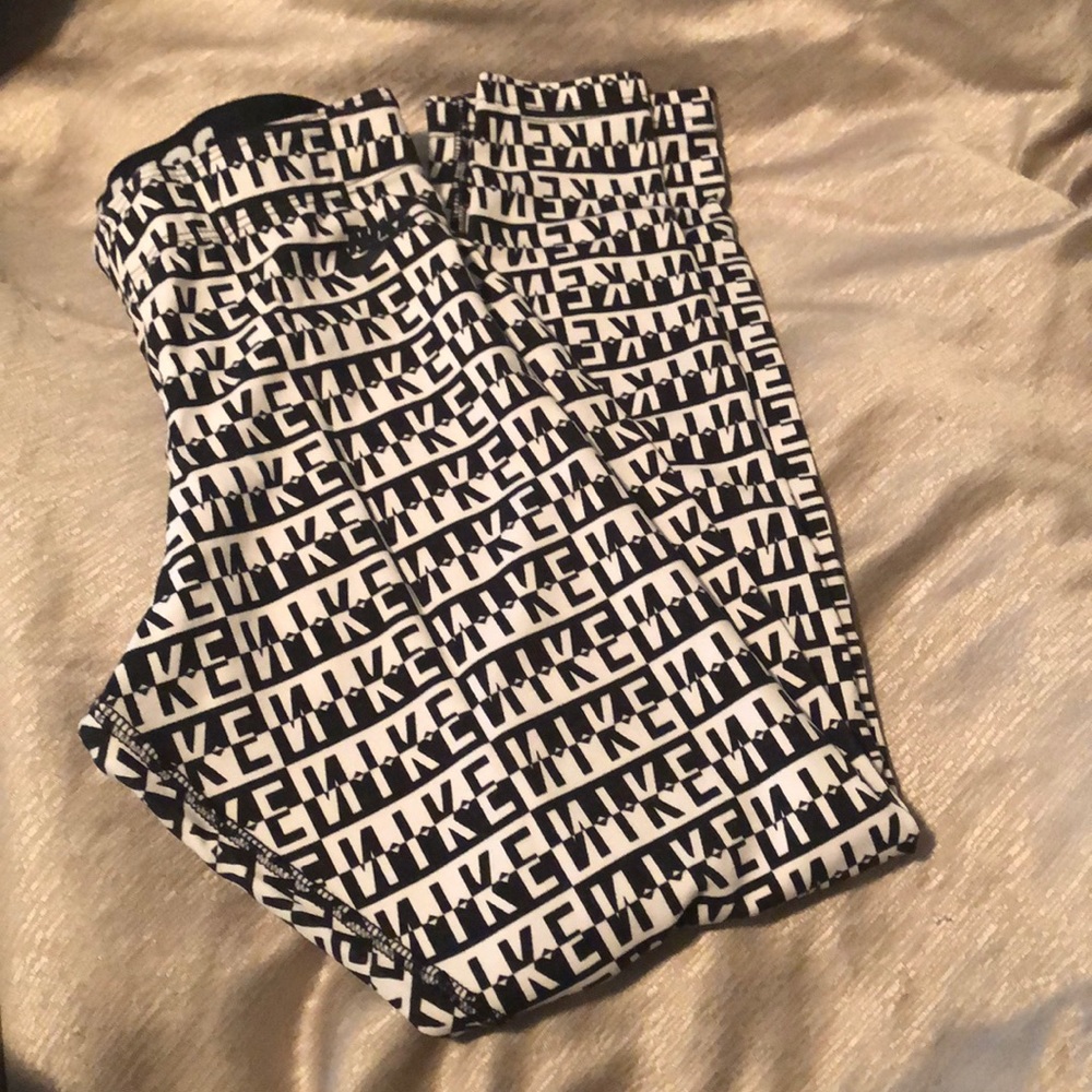 Nike leggings